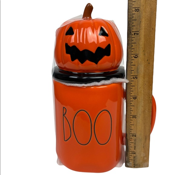 🎃🎃NWT Rae Dunn Halloween BOO Orange Pumpkin Topper Mug - Picture 3 of 3